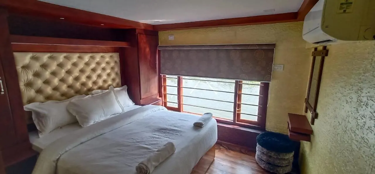 Bådhotel Soma House Boat Hotel Alappuzha