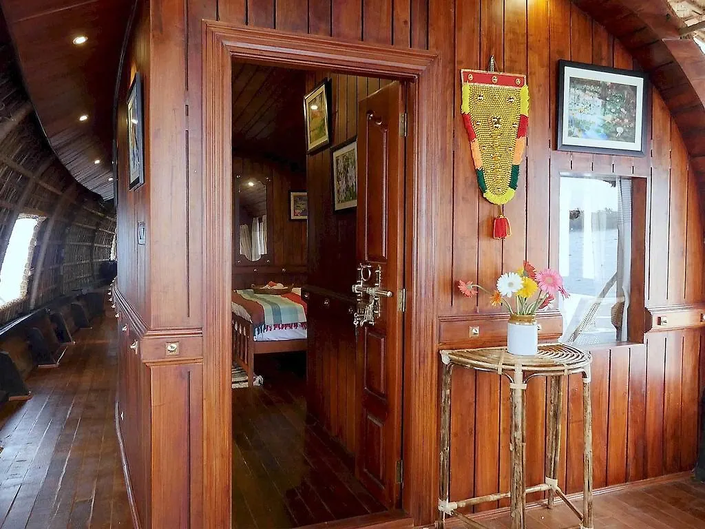 Soma House Boat Hotel Alappuzha 3*,