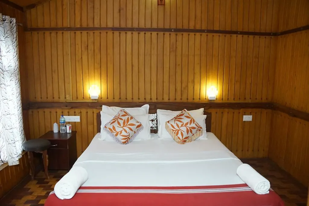 Soma House Boat Hotel Alappuzha