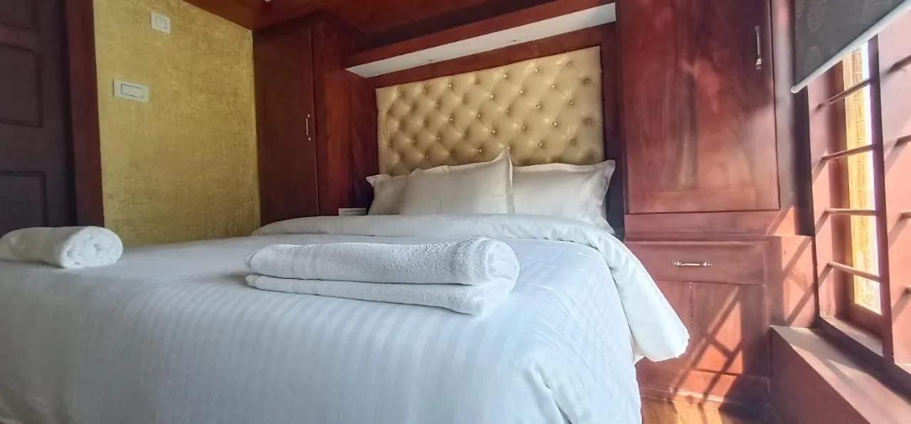 Hotel Soma House Boat Alappuzha Hotel na wodzie