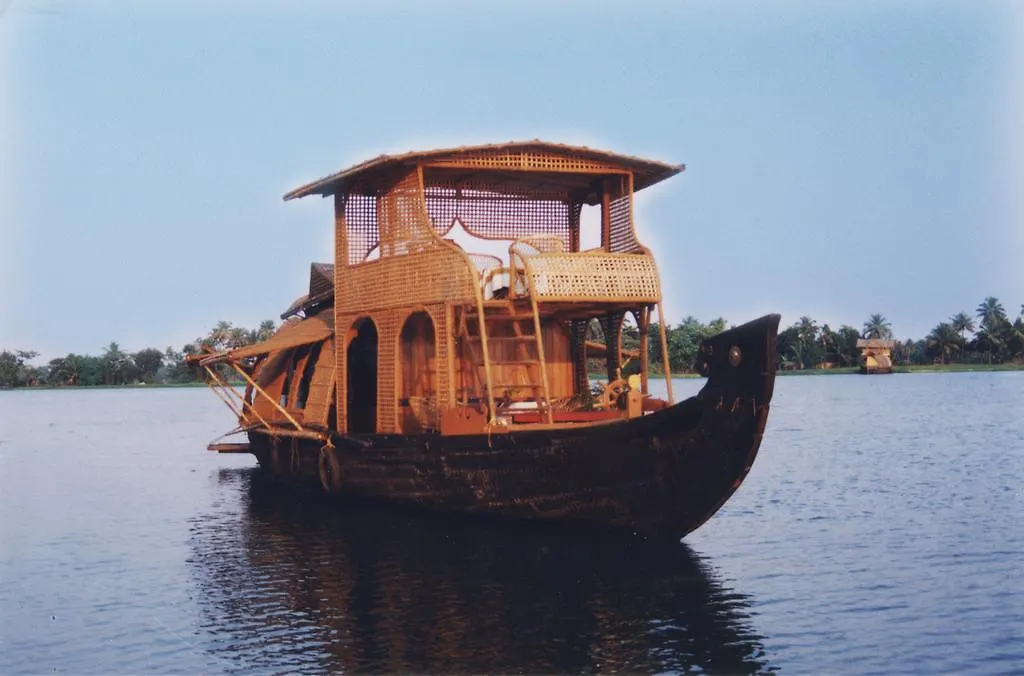 Hotel Soma House Boat Alappuzha