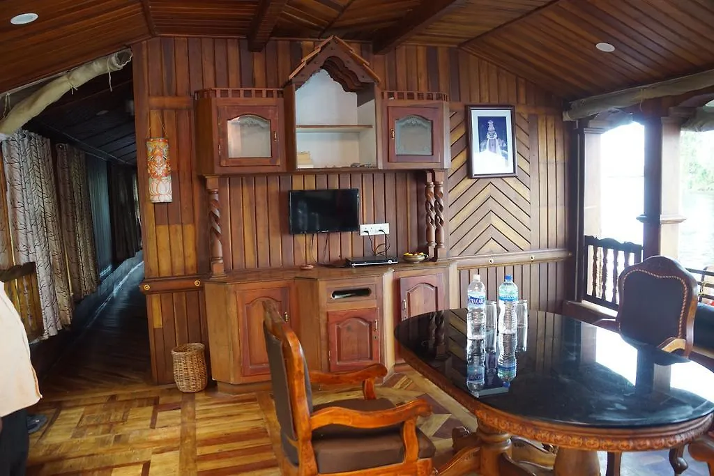 Hotel Soma House Boat Alappuzha